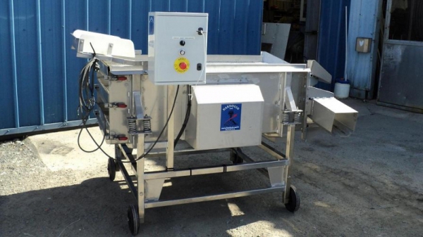 Vibrating sieve oyster 3 sorting